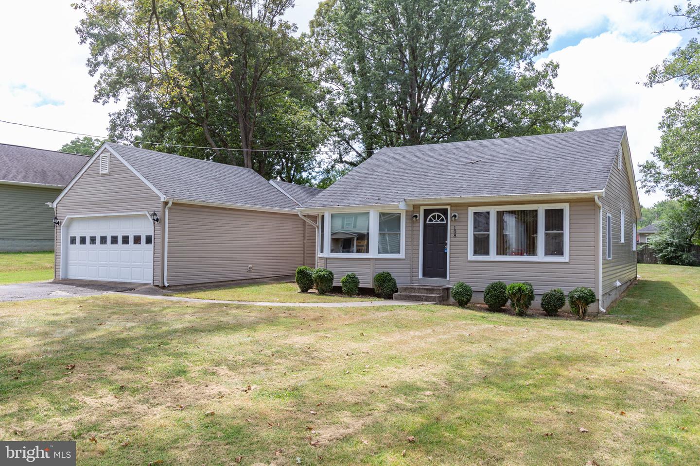 108 PENDER ST, FREDERICKSBURG, Virginia 22408, 3 Bedrooms Bedrooms, ,2 BathroomsBathrooms,Residential,For sale,108 PENDER ST,VASP2035330 MLS # VASP2035330