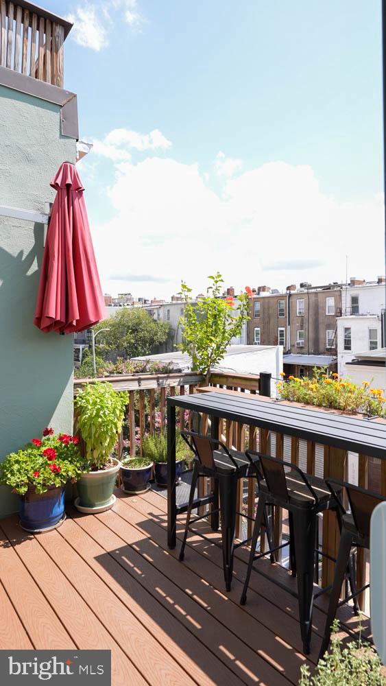 1332 CORCORAN ST NW #6, WASHINGTON, District Of Columbia 20009, 2 Bedrooms Bedrooms, ,2 BathroomsBathrooms,Residential,For sale,1332 CORCORAN ST NW #6,DCDC2214402 MLS # DCDC2214402