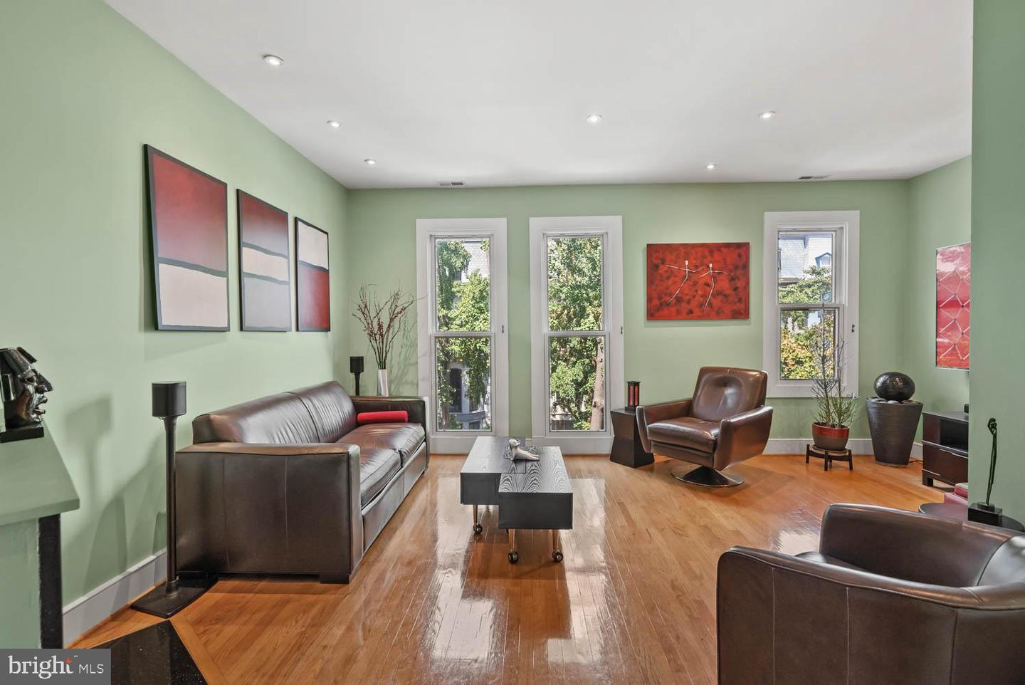 1332 CORCORAN ST NW #6, WASHINGTON, District Of Columbia 20009, 2 Bedrooms Bedrooms, ,2 BathroomsBathrooms,Residential,For sale,1332 CORCORAN ST NW #6,DCDC2214402 MLS # DCDC2214402