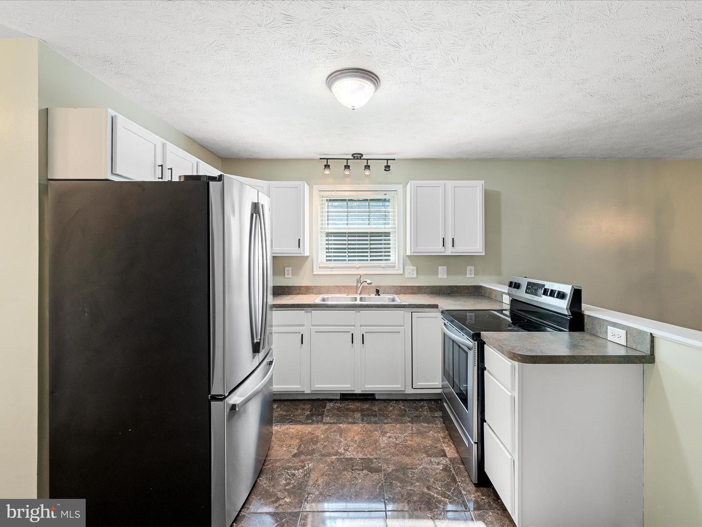 18 ROCKY KNOB LN, FRONT ROYAL, Virginia 22630, 3 Bedrooms Bedrooms, ,2 BathroomsBathrooms,Residential,For sale,18 ROCKY KNOB LN,VAWR2011944 MLS # VAWR2011944