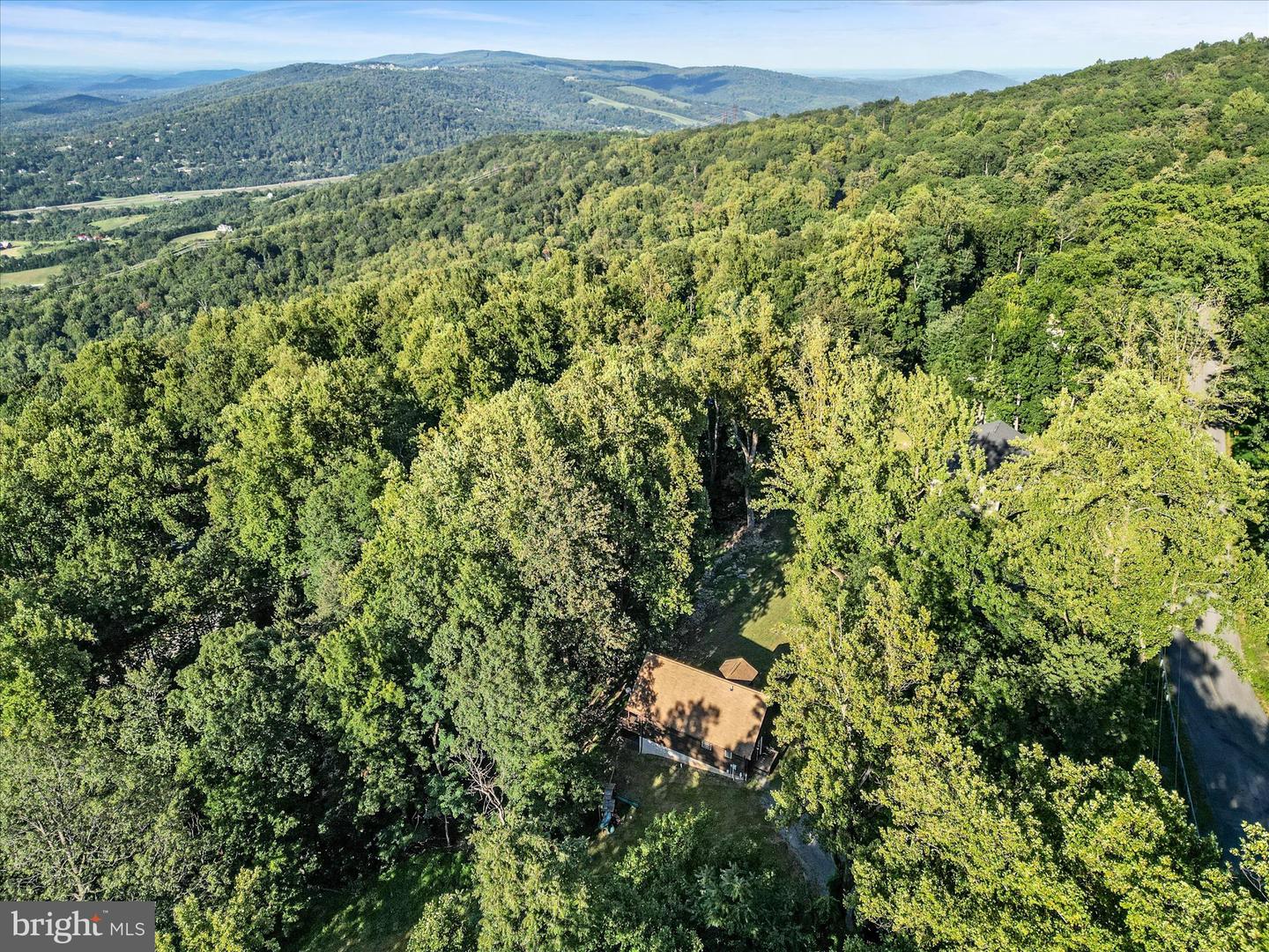 18 ROCKY KNOB LN, FRONT ROYAL, Virginia 22630, 3 Bedrooms Bedrooms, ,2 BathroomsBathrooms,Residential,For sale,18 ROCKY KNOB LN,VAWR2011944 MLS # VAWR2011944