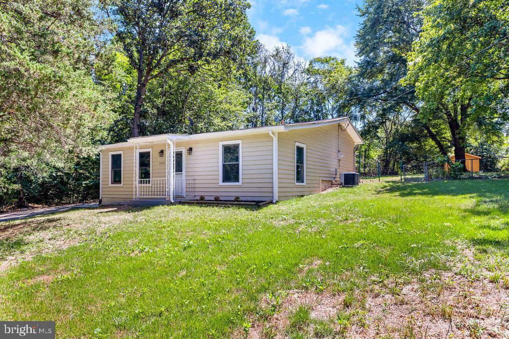 1035 LAKEVIEW DR, STAFFORD, Virginia 22556, 3 Bedrooms Bedrooms, ,2 BathroomsBathrooms,Residential,For sale,1035 LAKEVIEW DR,VAST2041752 MLS # VAST2041752