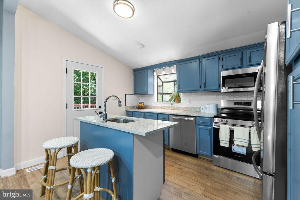 1035 LAKEVIEW DR, STAFFORD, Virginia 22556, 3 Bedrooms Bedrooms, ,2 BathroomsBathrooms,Residential,For sale,1035 LAKEVIEW DR,VAST2041752 MLS # VAST2041752