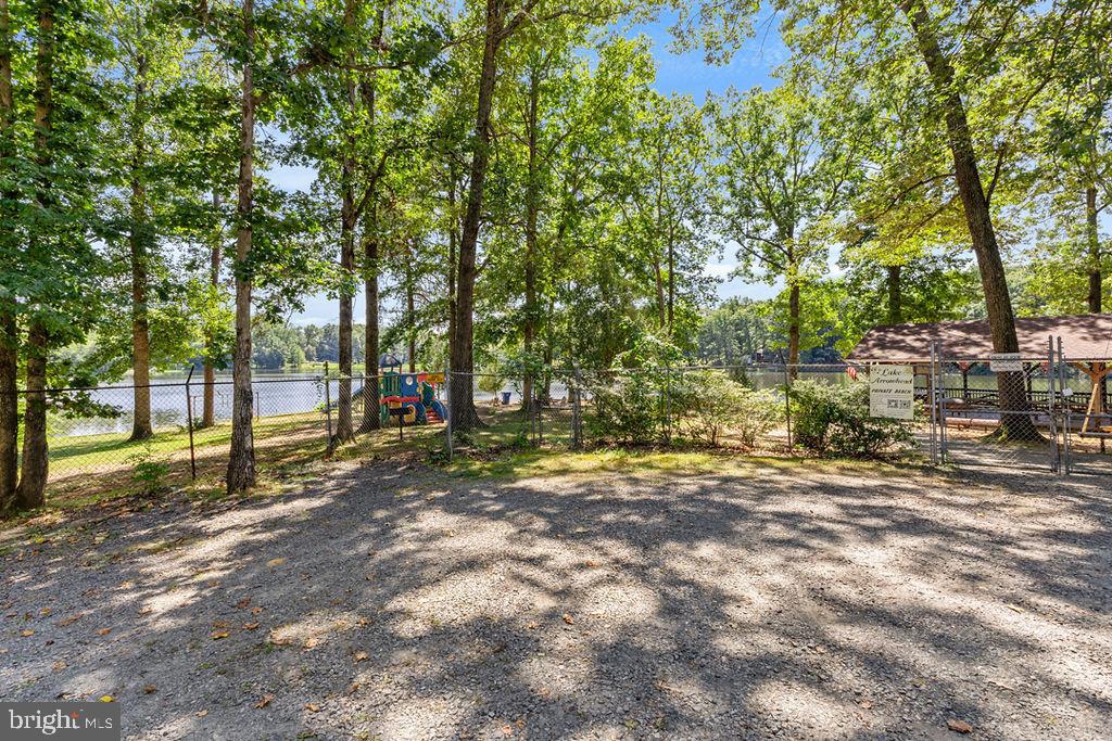 1035 LAKEVIEW DR, STAFFORD, Virginia 22556, 3 Bedrooms Bedrooms, ,2 BathroomsBathrooms,Residential,For sale,1035 LAKEVIEW DR,VAST2041752 MLS # VAST2041752