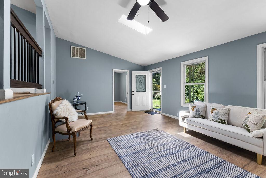 1035 LAKEVIEW DR, STAFFORD, Virginia 22556, 3 Bedrooms Bedrooms, ,2 BathroomsBathrooms,Residential,For sale,1035 LAKEVIEW DR,VAST2041752 MLS # VAST2041752