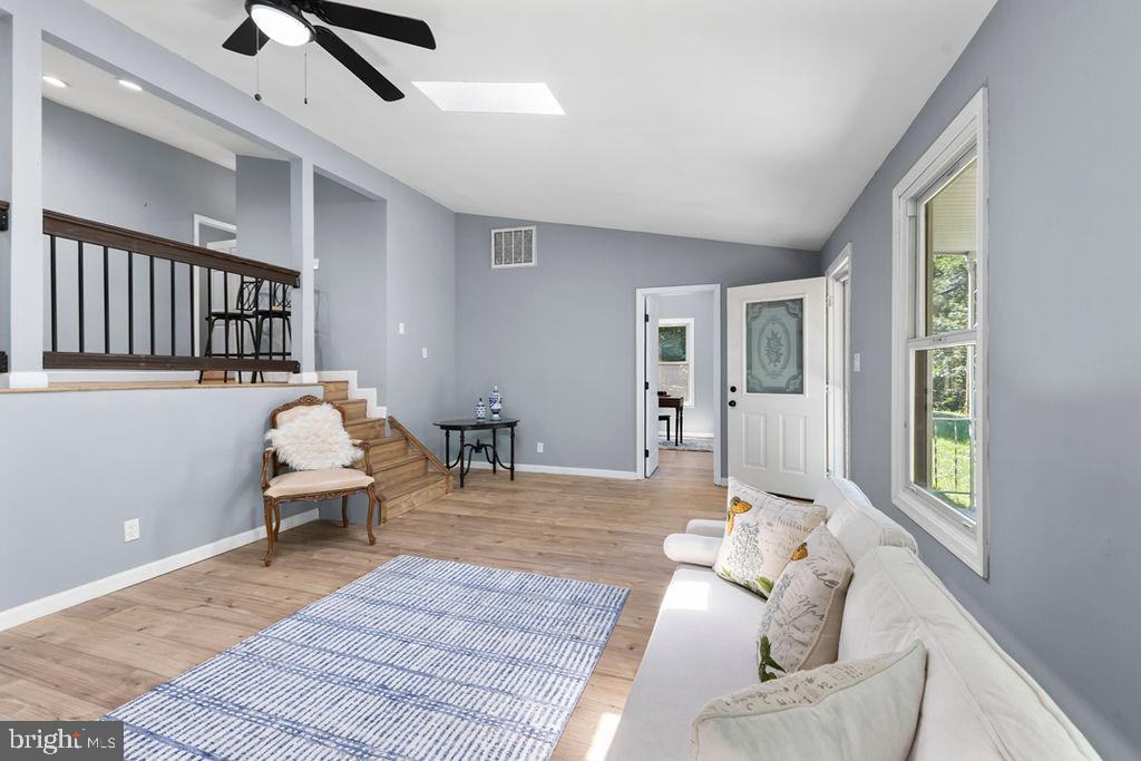 1035 LAKEVIEW DR, STAFFORD, Virginia 22556, 3 Bedrooms Bedrooms, ,2 BathroomsBathrooms,Residential,For sale,1035 LAKEVIEW DR,VAST2041752 MLS # VAST2041752
