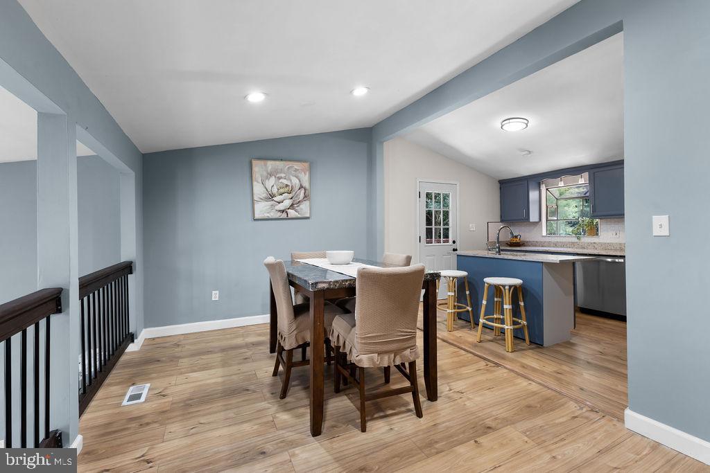 1035 LAKEVIEW DR, STAFFORD, Virginia 22556, 3 Bedrooms Bedrooms, ,2 BathroomsBathrooms,Residential,For sale,1035 LAKEVIEW DR,VAST2041752 MLS # VAST2041752