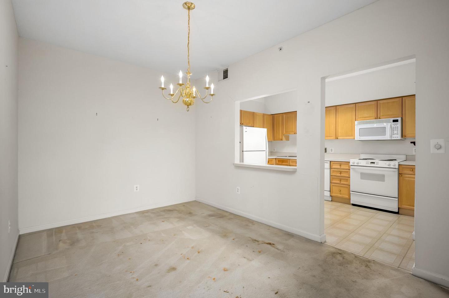 19365 CYPRESS RIDGE TER #519, LEESBURG, Virginia 20176, 2 Bedrooms Bedrooms, 4 Rooms Rooms,2 BathroomsBathrooms,Residential,For sale,19365 CYPRESS RIDGE TER #519,VALO2104432 MLS # VALO2104432