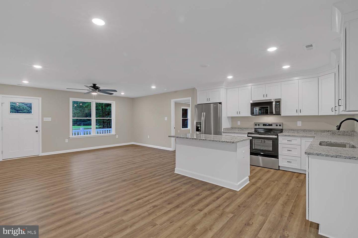 5008 E CHESTNUT FORK RD, GLOUCESTER, Virginia 23061, 3 Bedrooms Bedrooms, 6 Rooms Rooms,2 BathroomsBathrooms,Residential,For sale,5008 E CHESTNUT FORK RD,VAGV2000152 MLS # VAGV2000152