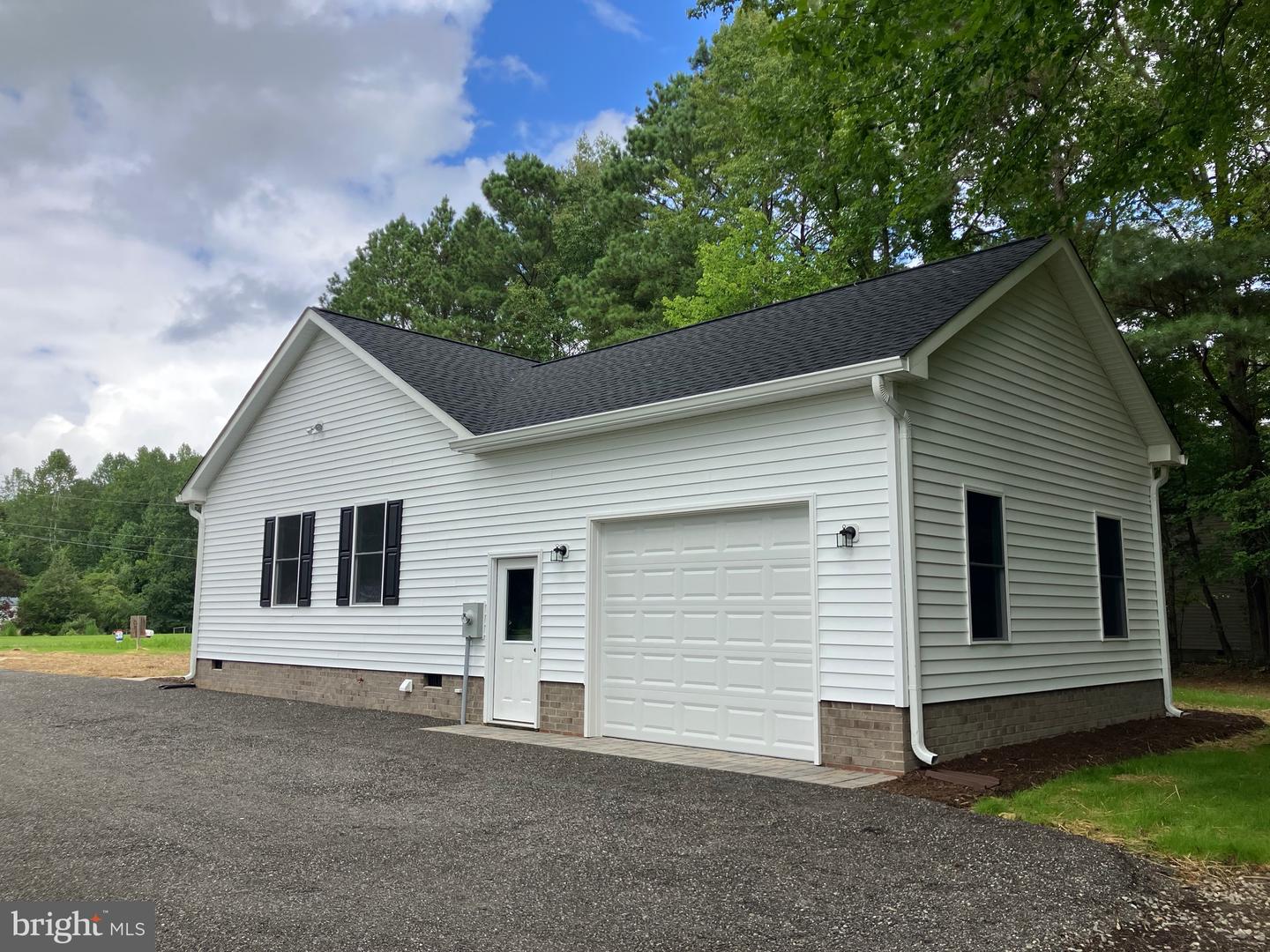 5008 E CHESTNUT FORK RD, GLOUCESTER, Virginia 23061, 3 Bedrooms Bedrooms, 6 Rooms Rooms,2 BathroomsBathrooms,Residential,For sale,5008 E CHESTNUT FORK RD,VAGV2000152 MLS # VAGV2000152