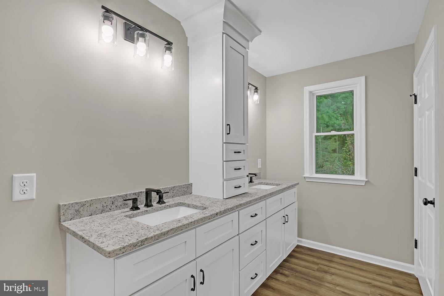 5008 E CHESTNUT FORK RD, GLOUCESTER, Virginia 23061, 3 Bedrooms Bedrooms, 6 Rooms Rooms,2 BathroomsBathrooms,Residential,For sale,5008 E CHESTNUT FORK RD,VAGV2000152 MLS # VAGV2000152