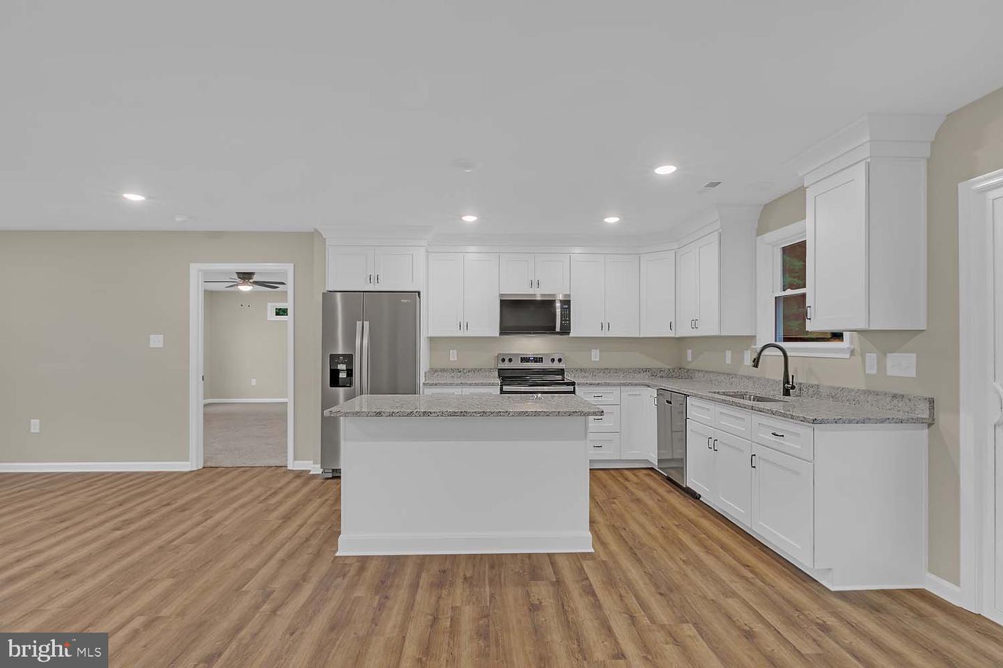 5008 E CHESTNUT FORK RD, GLOUCESTER, Virginia 23061, 3 Bedrooms Bedrooms, 6 Rooms Rooms,2 BathroomsBathrooms,Residential,For sale,5008 E CHESTNUT FORK RD,VAGV2000152 MLS # VAGV2000152