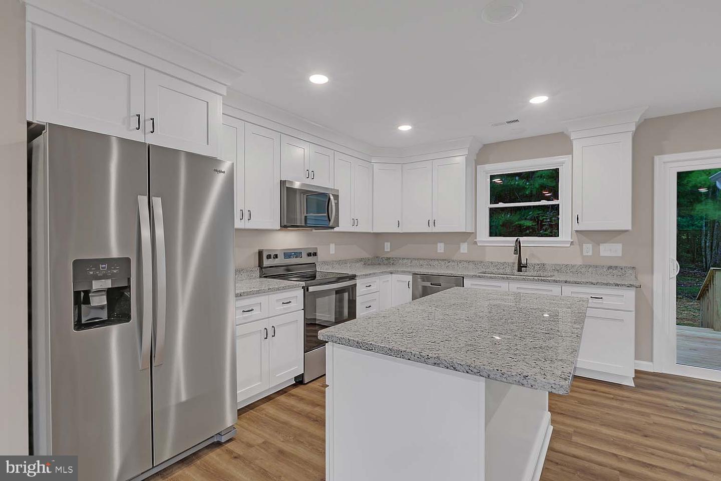 5008 E CHESTNUT FORK RD, GLOUCESTER, Virginia 23061, 3 Bedrooms Bedrooms, 6 Rooms Rooms,2 BathroomsBathrooms,Residential,For sale,5008 E CHESTNUT FORK RD,VAGV2000152 MLS # VAGV2000152
