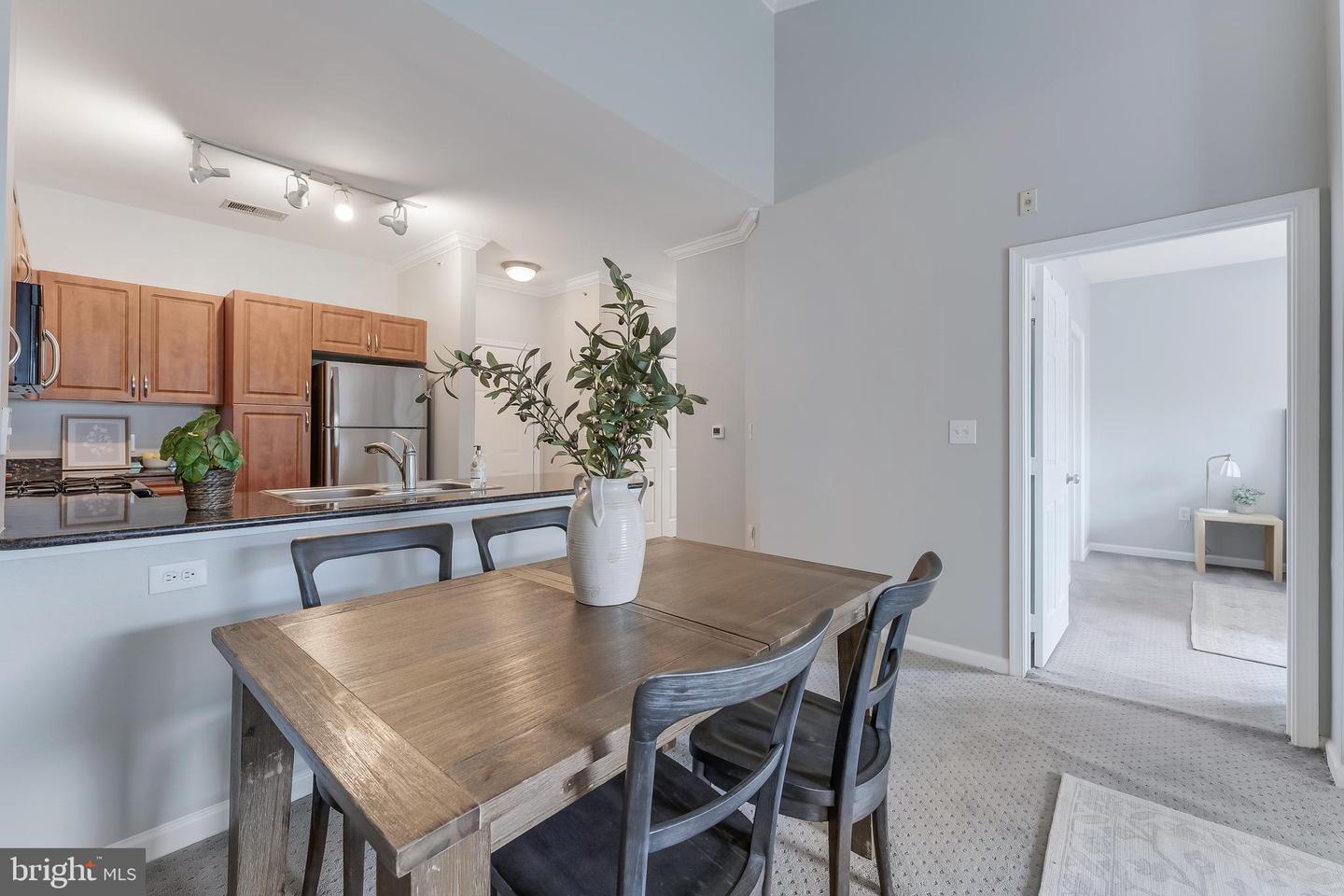 12945 CENTRE PARK CIR #408, HERNDON, Virginia 20171, 1 Bedroom Bedrooms, 3 Rooms Rooms,1 BathroomBathrooms,Residential,For sale,12945 CENTRE PARK CIR #408,VAFX2261186 MLS # VAFX2261186