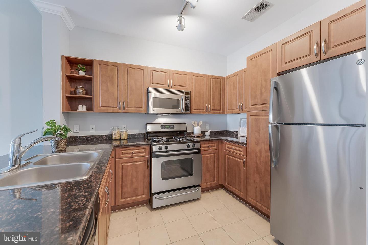 12945 CENTRE PARK CIR #408, HERNDON, Virginia 20171, 1 Bedroom Bedrooms, 3 Rooms Rooms,1 BathroomBathrooms,Residential,For sale,12945 CENTRE PARK CIR #408,VAFX2261186 MLS # VAFX2261186