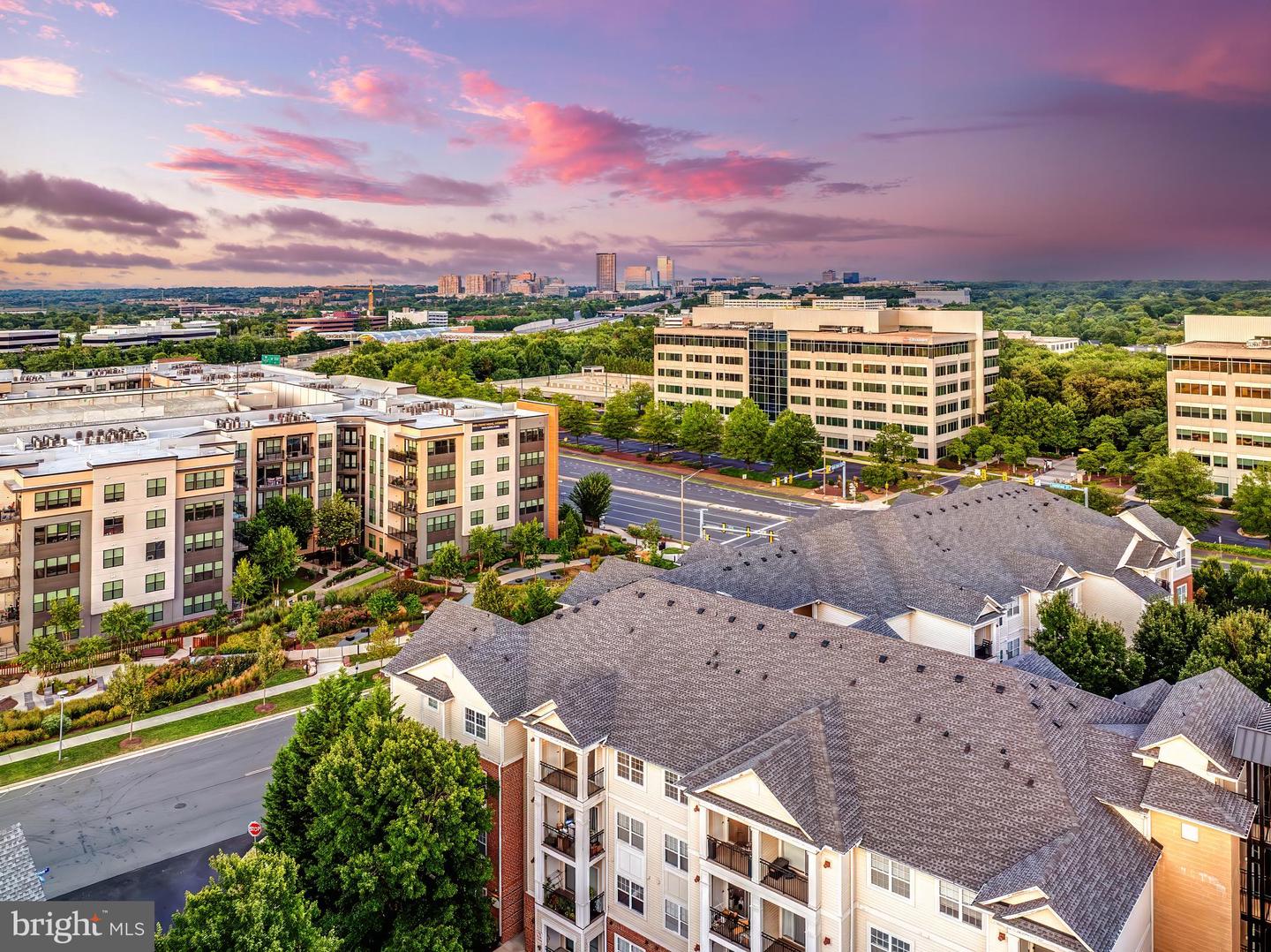 12945 CENTRE PARK CIR #408, HERNDON, Virginia 20171, 1 Bedroom Bedrooms, 3 Rooms Rooms,1 BathroomBathrooms,Residential,For sale,12945 CENTRE PARK CIR #408,VAFX2261186 MLS # VAFX2261186