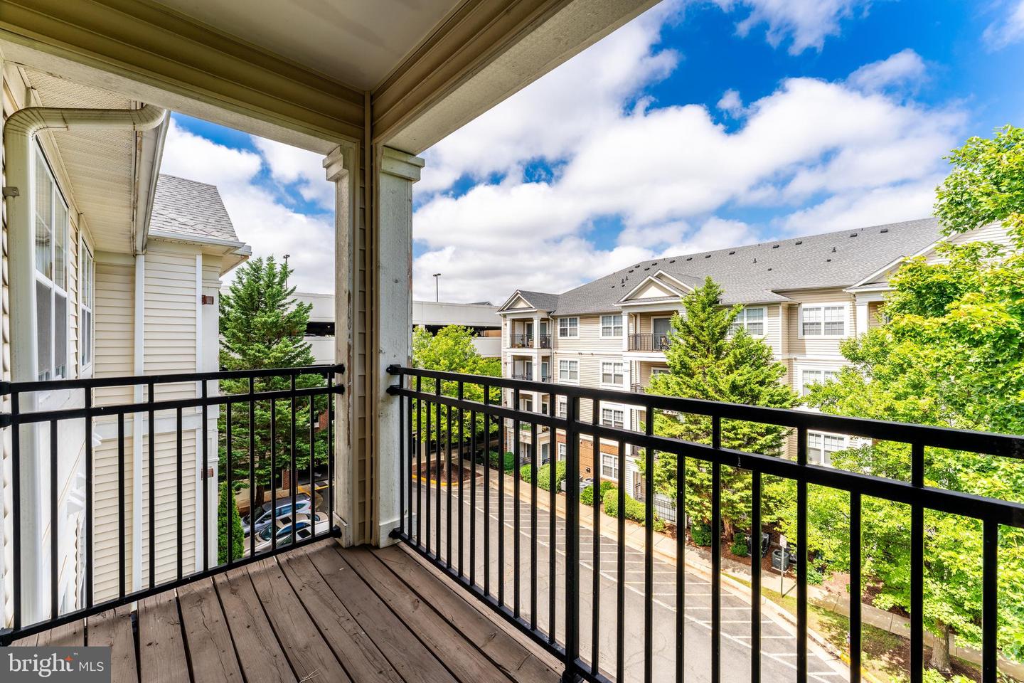 12945 CENTRE PARK CIR #408, HERNDON, Virginia 20171, 1 Bedroom Bedrooms, 3 Rooms Rooms,1 BathroomBathrooms,Residential,For sale,12945 CENTRE PARK CIR #408,VAFX2261186 MLS # VAFX2261186