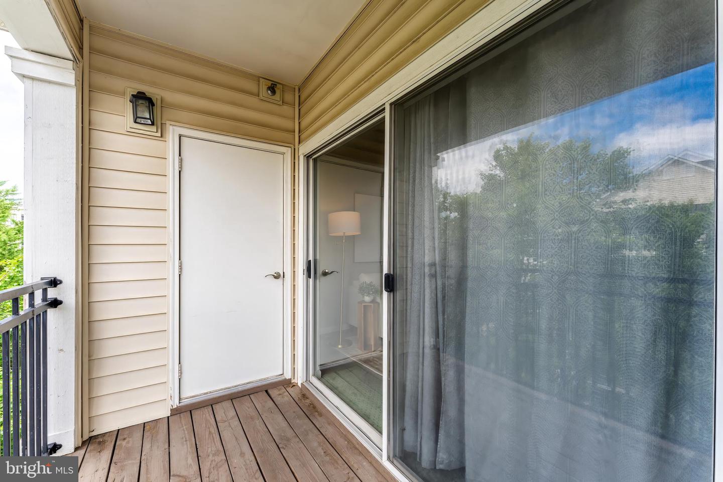 12945 CENTRE PARK CIR #408, HERNDON, Virginia 20171, 1 Bedroom Bedrooms, 3 Rooms Rooms,1 BathroomBathrooms,Residential,For sale,12945 CENTRE PARK CIR #408,VAFX2261186 MLS # VAFX2261186