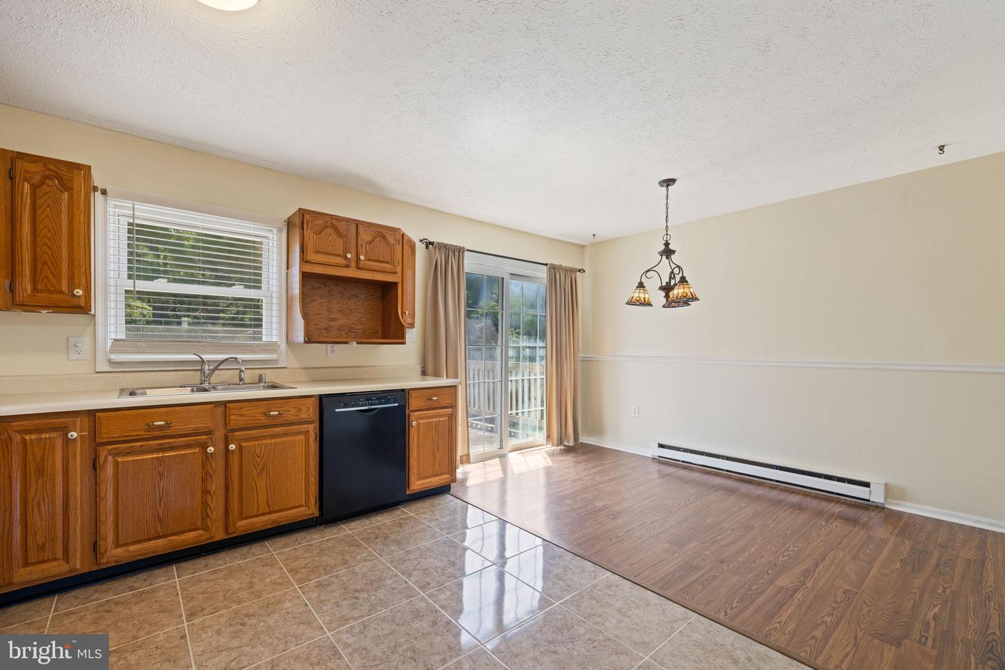 105 GLENOAK CT, STEPHENS CITY, Virginia 22655, 3 Bedrooms Bedrooms, ,2 BathroomsBathrooms,Residential,For sale,105 GLENOAK CT,VAFV2036092 MLS # VAFV2036092