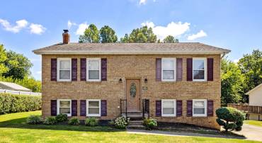 105 GLENOAK CT, STEPHENS CITY, Virginia 22655, 3 Bedrooms Bedrooms, ,2 BathroomsBathrooms,Residential,For sale,105 GLENOAK CT,VAFV2036092 MLS # VAFV2036092