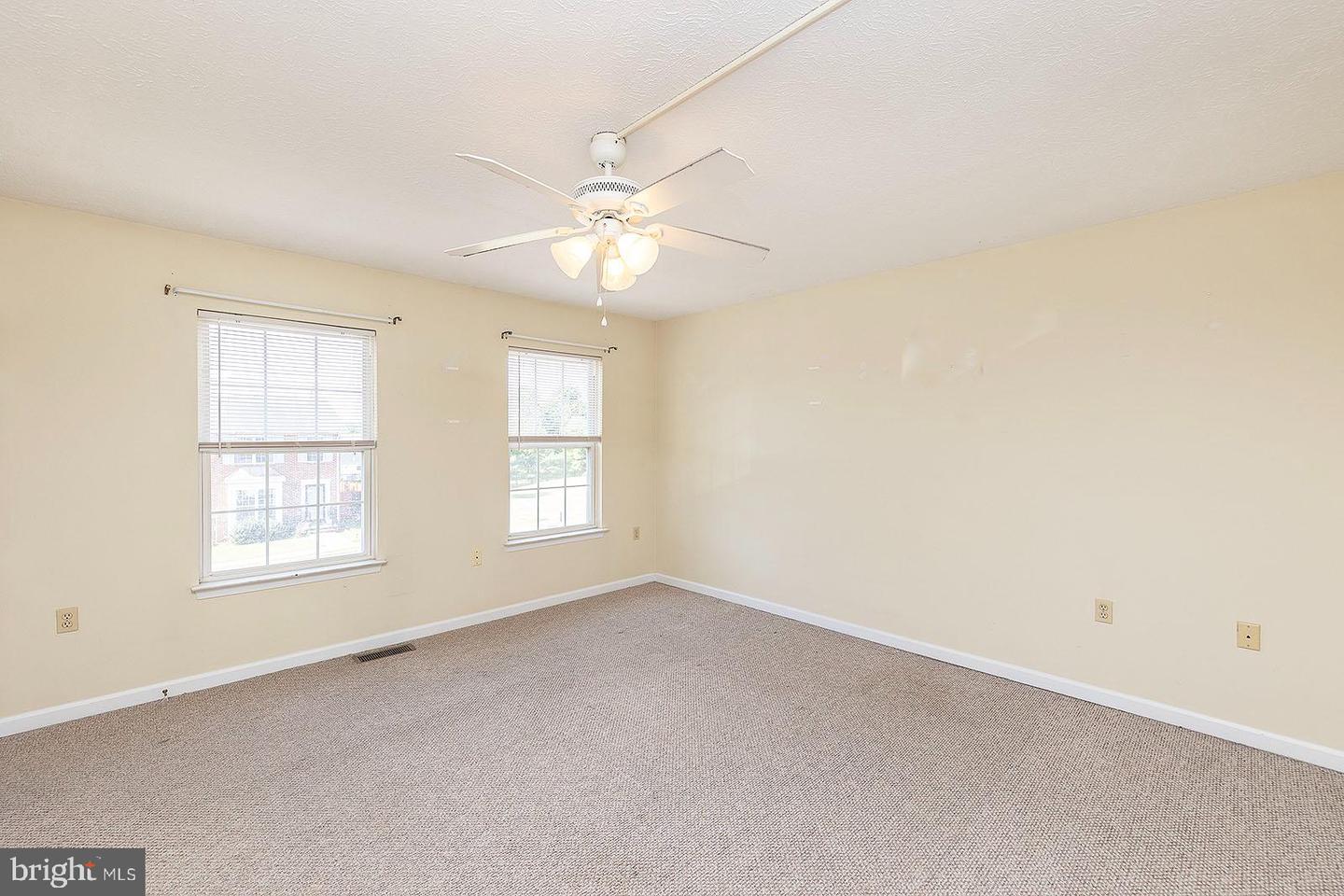 105 CHATHAM SQ, WINCHESTER, Virginia 22601, 2 Bedrooms Bedrooms, ,1 BathroomBathrooms,Residential,For sale,105 CHATHAM SQ,VAFV2036116 MLS # VAFV2036116