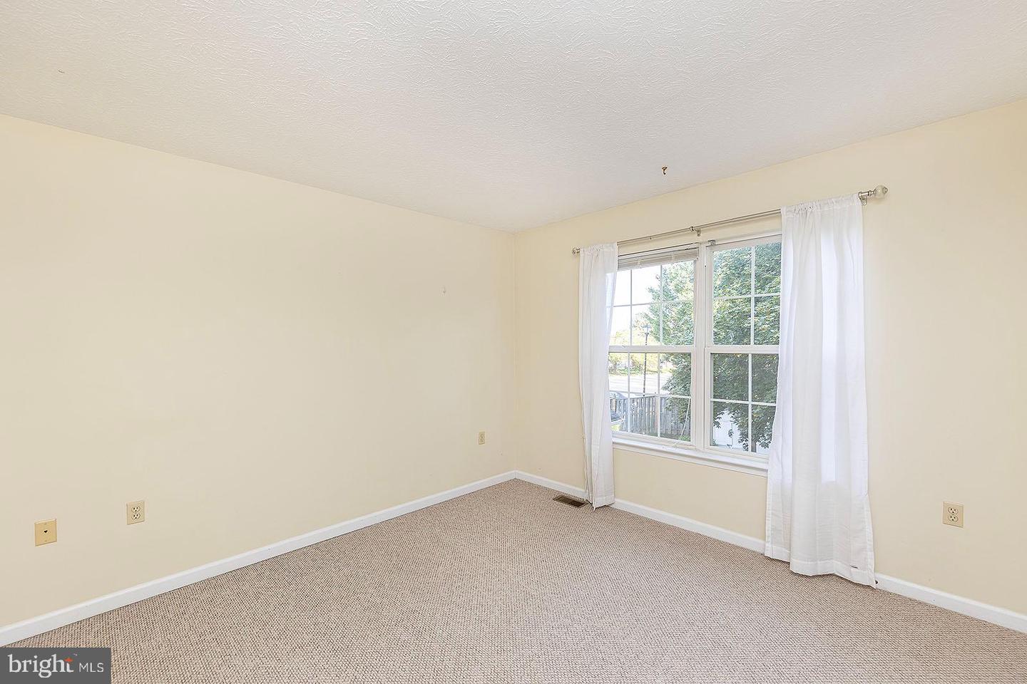 105 CHATHAM SQ, WINCHESTER, Virginia 22601, 2 Bedrooms Bedrooms, ,1 BathroomBathrooms,Residential,For sale,105 CHATHAM SQ,VAFV2036116 MLS # VAFV2036116