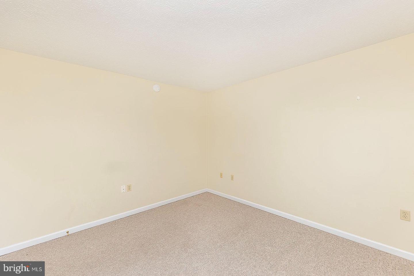 105 CHATHAM SQ, WINCHESTER, Virginia 22601, 2 Bedrooms Bedrooms, ,1 BathroomBathrooms,Residential,For sale,105 CHATHAM SQ,VAFV2036116 MLS # VAFV2036116