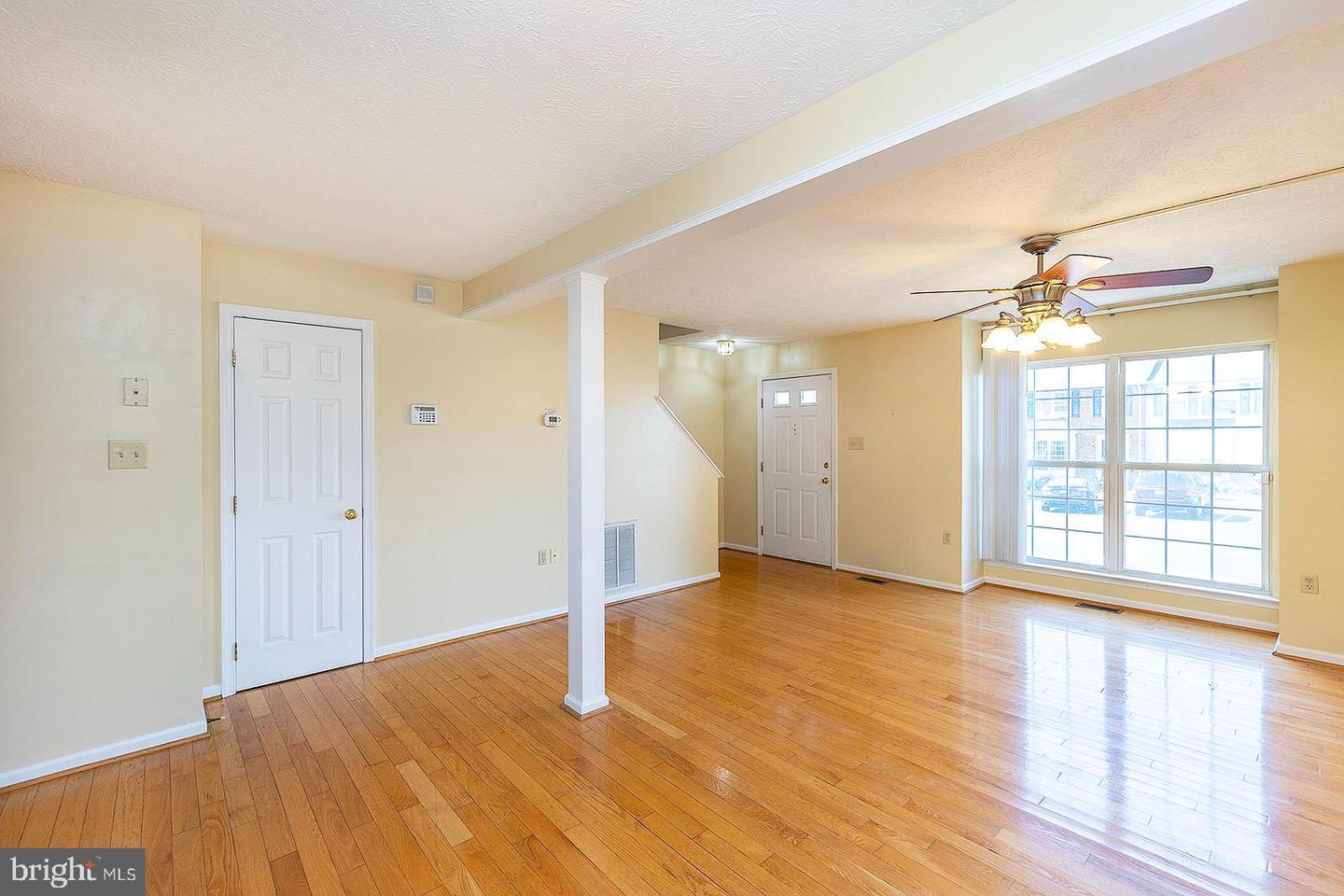 105 CHATHAM SQ, WINCHESTER, Virginia 22601, 2 Bedrooms Bedrooms, ,1 BathroomBathrooms,Residential,For sale,105 CHATHAM SQ,VAFV2036116 MLS # VAFV2036116