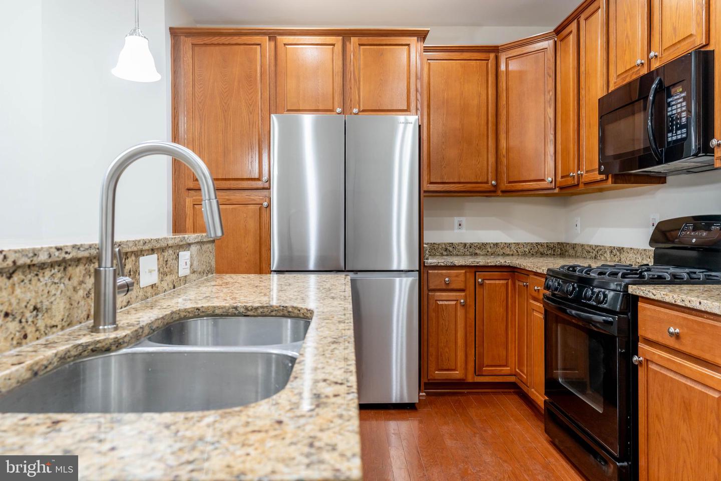 9561 CENTER ST, MANASSAS, Virginia 20110, 3 Bedrooms Bedrooms, ,2 BathroomsBathrooms,Residential,For sale,9561 CENTER ST,VAMN2009212 MLS # VAMN2009212
