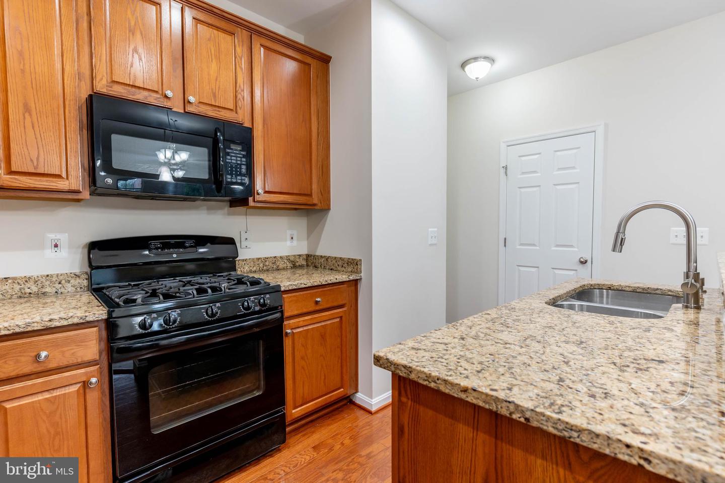 9561 CENTER ST, MANASSAS, Virginia 20110, 3 Bedrooms Bedrooms, ,2 BathroomsBathrooms,Residential,For sale,9561 CENTER ST,VAMN2009212 MLS # VAMN2009212