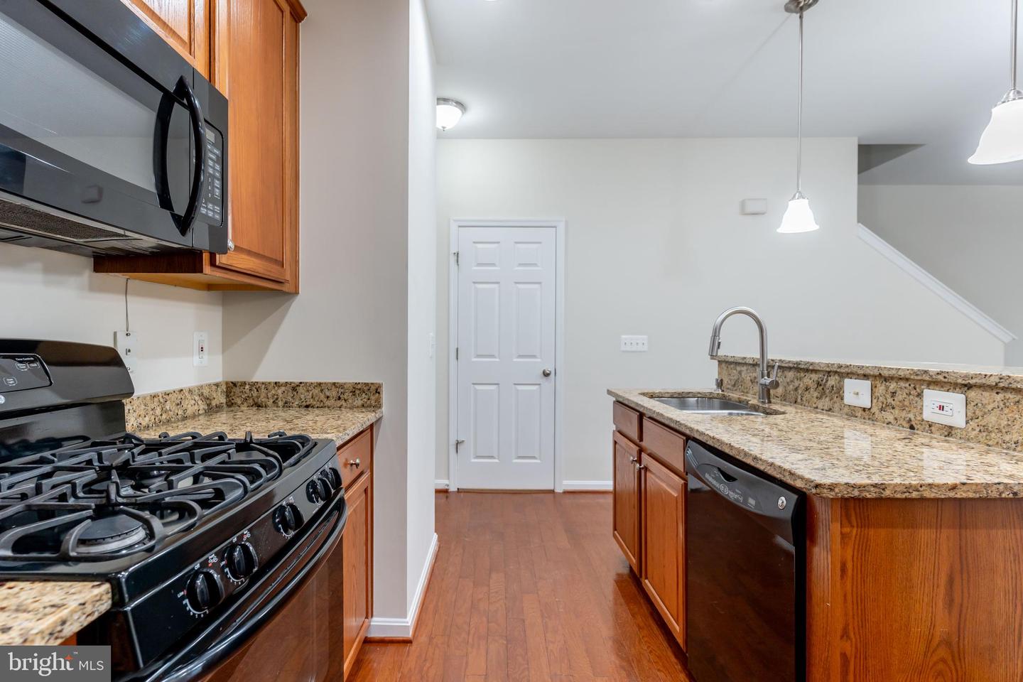 9561 CENTER ST, MANASSAS, Virginia 20110, 3 Bedrooms Bedrooms, ,2 BathroomsBathrooms,Residential,For sale,9561 CENTER ST,VAMN2009212 MLS # VAMN2009212