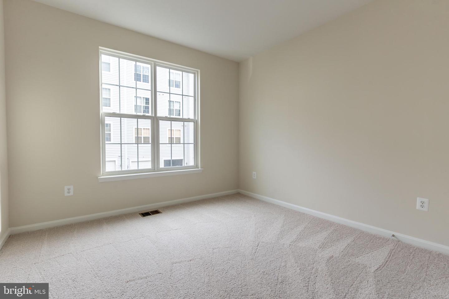 9561 CENTER ST, MANASSAS, Virginia 20110, 3 Bedrooms Bedrooms, ,2 BathroomsBathrooms,Residential,For sale,9561 CENTER ST,VAMN2009212 MLS # VAMN2009212