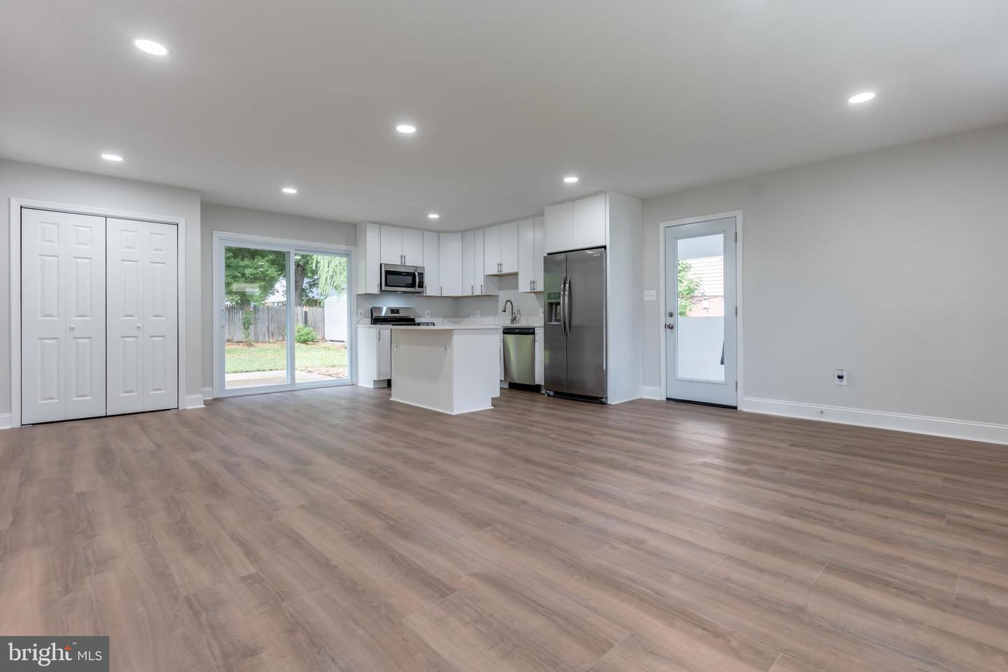 14722 BRADDOCK RD, CENTREVILLE, Virginia 20120, 3 Bedrooms Bedrooms, ,2 BathroomsBathrooms,Residential,For sale,14722 BRADDOCK RD,VAFX2261444 MLS # VAFX2261444