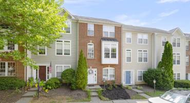 924 RAINIER RD, CHARLOTTESVILLE, Virginia 22903, 4 Bedrooms Bedrooms, ,3 BathroomsBathrooms,Residential,For sale,924 RAINIER RD,667873 MLS # 667873