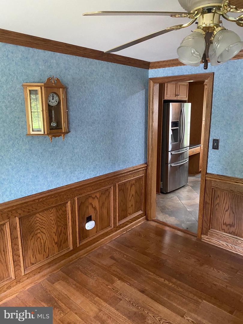 15306 WHISPERING GLEN CT, CENTREVILLE, Virginia 20120, 4 Bedrooms Bedrooms, ,2 BathroomsBathrooms,Residential,For sale,15306 WHISPERING GLEN CT,VAFX2232996 MLS # VAFX2232996