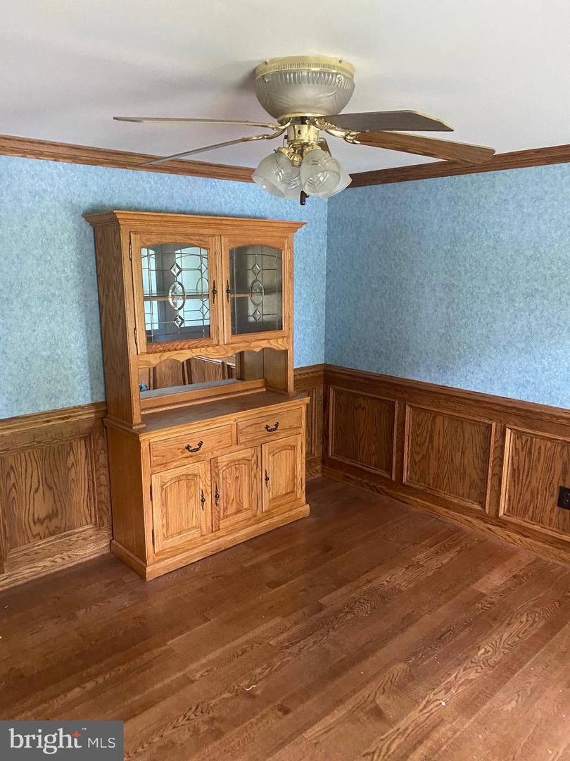 15306 WHISPERING GLEN CT, CENTREVILLE, Virginia 20120, 4 Bedrooms Bedrooms, ,2 BathroomsBathrooms,Residential,For sale,15306 WHISPERING GLEN CT,VAFX2232996 MLS # VAFX2232996