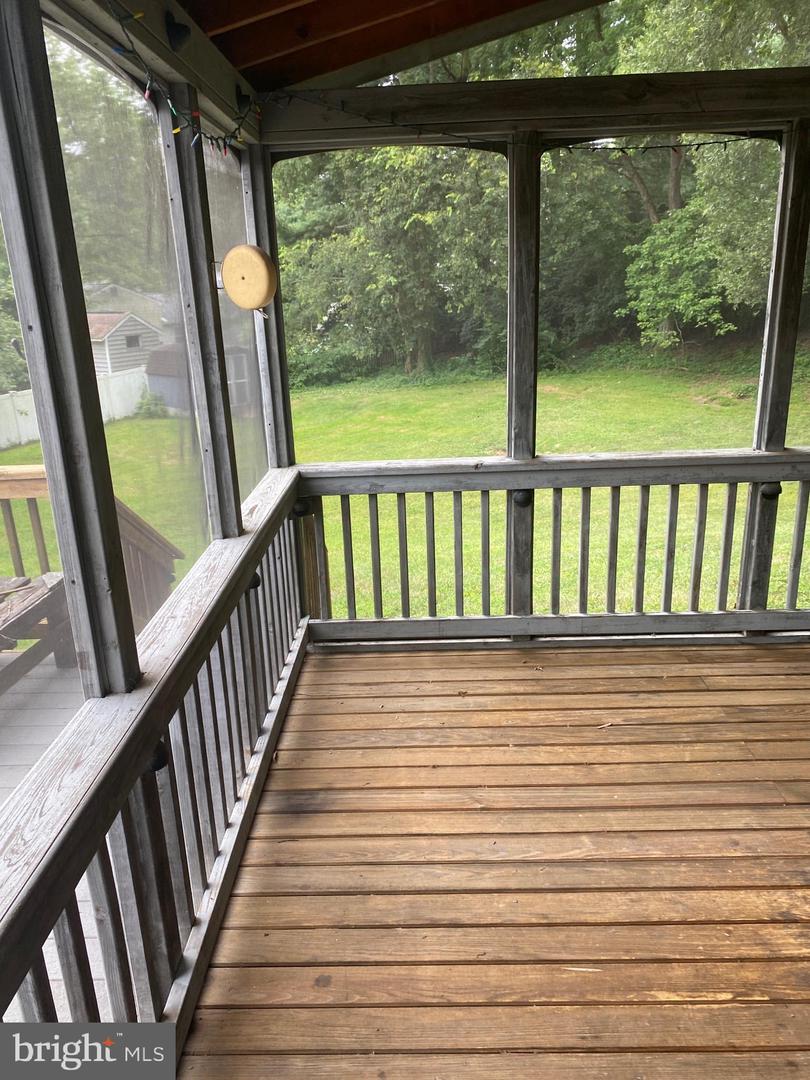 15306 WHISPERING GLEN CT, CENTREVILLE, Virginia 20120, 4 Bedrooms Bedrooms, ,2 BathroomsBathrooms,Residential,For sale,15306 WHISPERING GLEN CT,VAFX2232996 MLS # VAFX2232996