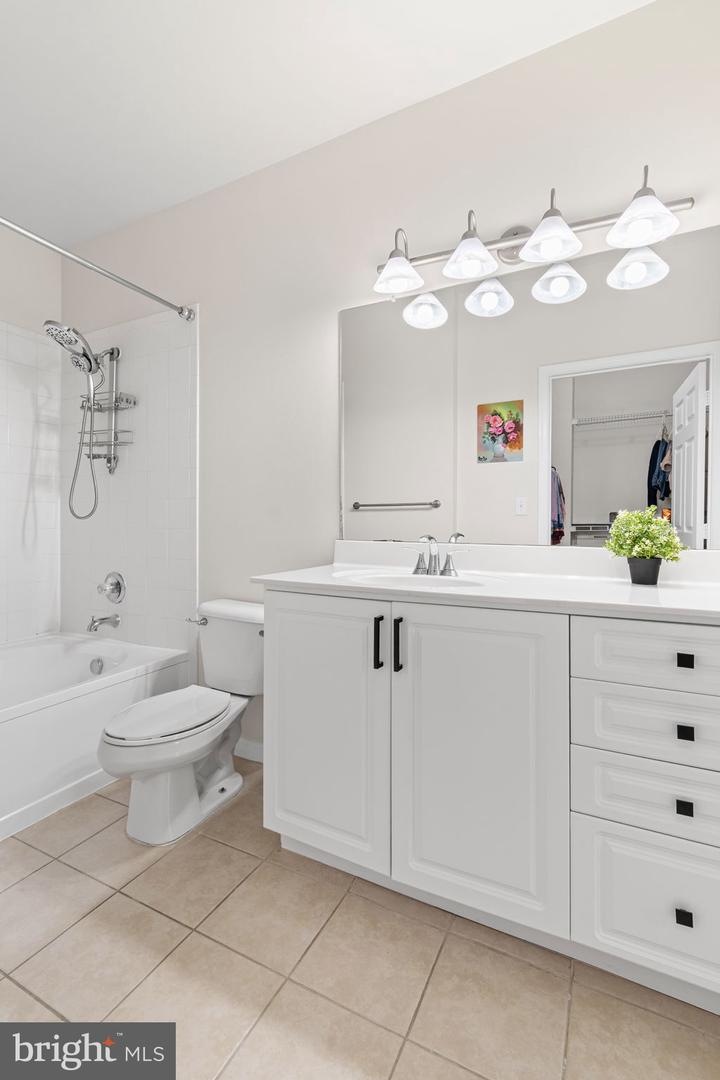 12958 CENTRE PARK CIR #219, HERNDON, Virginia 20171, 2 Bedrooms Bedrooms, ,2 BathroomsBathrooms,Residential,For sale,12958 CENTRE PARK CIR #219,VAFX2241788 MLS # VAFX2241788