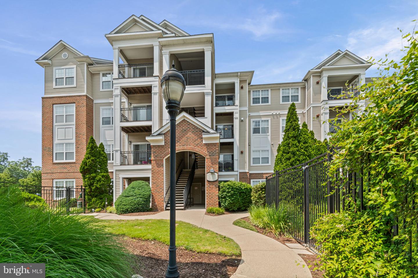 12958 CENTRE PARK CIR #219, HERNDON, Virginia 20171, 2 Bedrooms Bedrooms, ,2 BathroomsBathrooms,Residential,For sale,12958 CENTRE PARK CIR #219,VAFX2241788 MLS # VAFX2241788