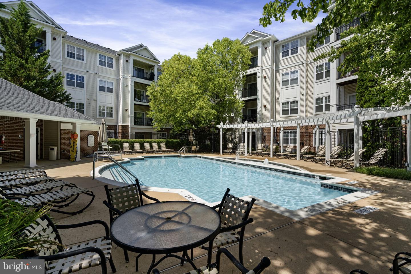 12958 CENTRE PARK CIR #219, HERNDON, Virginia 20171, 2 Bedrooms Bedrooms, ,2 BathroomsBathrooms,Residential,For sale,12958 CENTRE PARK CIR #219,VAFX2241788 MLS # VAFX2241788