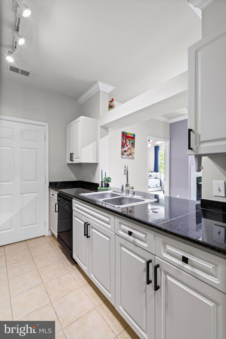 12958 CENTRE PARK CIR #219, HERNDON, Virginia 20171, 2 Bedrooms Bedrooms, ,2 BathroomsBathrooms,Residential,For sale,12958 CENTRE PARK CIR #219,VAFX2241788 MLS # VAFX2241788