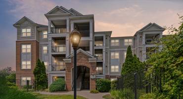 12958 CENTRE PARK CIR #219, HERNDON, Virginia 20171, 2 Bedrooms Bedrooms, ,2 BathroomsBathrooms,Residential,For sale,12958 CENTRE PARK CIR #219,VAFX2241788 MLS # VAFX2241788