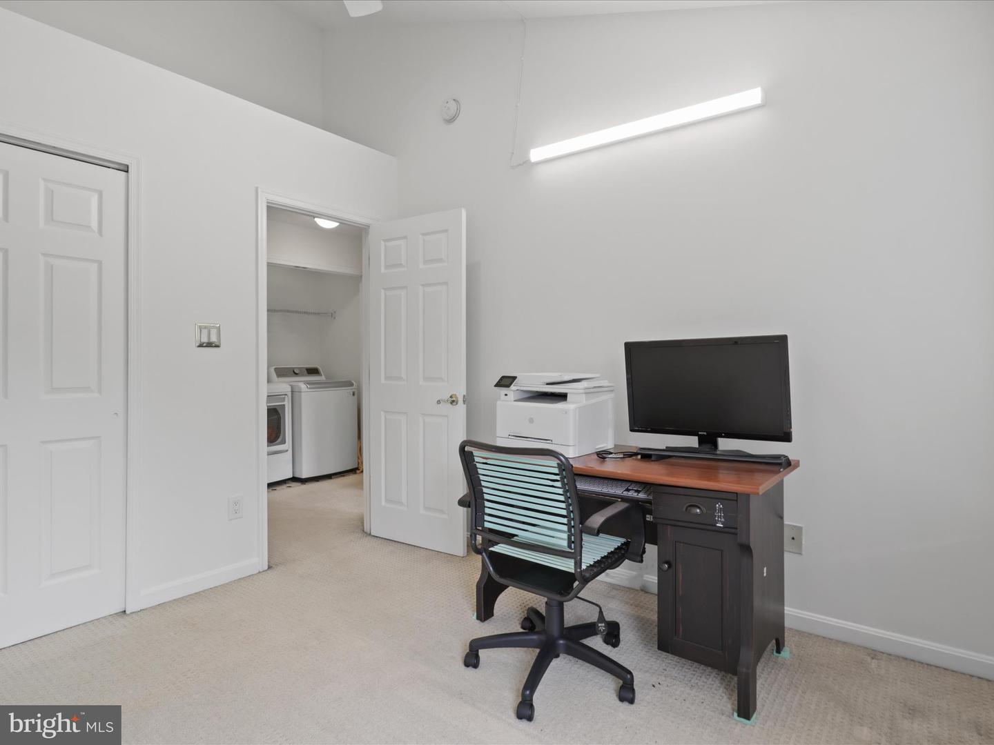 2642 LOGAN WOOD DR, HERNDON, Virginia 20171, 3 Bedrooms Bedrooms, ,3 BathroomsBathrooms,Residential,For sale,2642 LOGAN WOOD DR,VAFX2243410 MLS # VAFX2243410