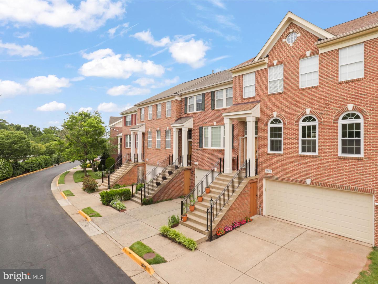2642 LOGAN WOOD DR, HERNDON, Virginia 20171, 3 Bedrooms Bedrooms, ,3 BathroomsBathrooms,Residential,For sale,2642 LOGAN WOOD DR,VAFX2243410 MLS # VAFX2243410
