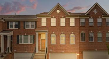 2642 LOGAN WOOD DR, HERNDON, Virginia 20171, 3 Bedrooms Bedrooms, ,3 BathroomsBathrooms,Residential,For sale,2642 LOGAN WOOD DR,VAFX2243410 MLS # VAFX2243410