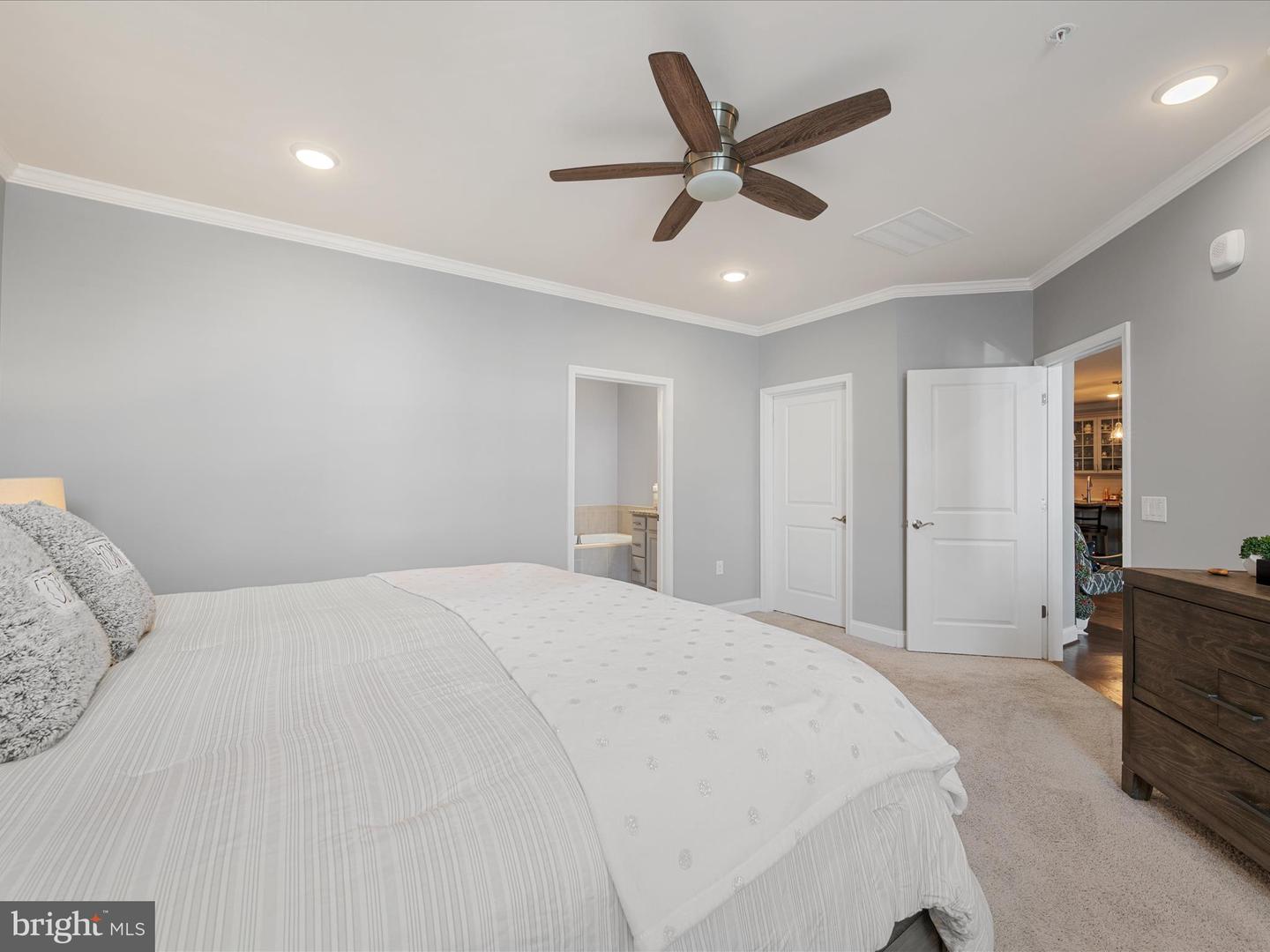 23630 HAVELOCK WALK TER #218, ASHBURN, Virginia 20148, 2 Bedrooms Bedrooms, ,2 BathroomsBathrooms,Residential,For sale,23630 HAVELOCK WALK TER #218,VALO2099394 MLS # VALO2099394