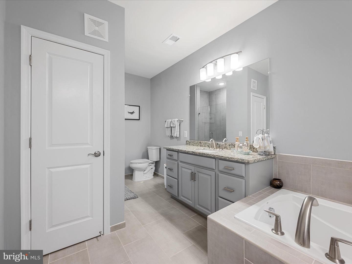 23630 HAVELOCK WALK TER #218, ASHBURN, Virginia 20148, 2 Bedrooms Bedrooms, ,2 BathroomsBathrooms,Residential,For sale,23630 HAVELOCK WALK TER #218,VALO2099394 MLS # VALO2099394