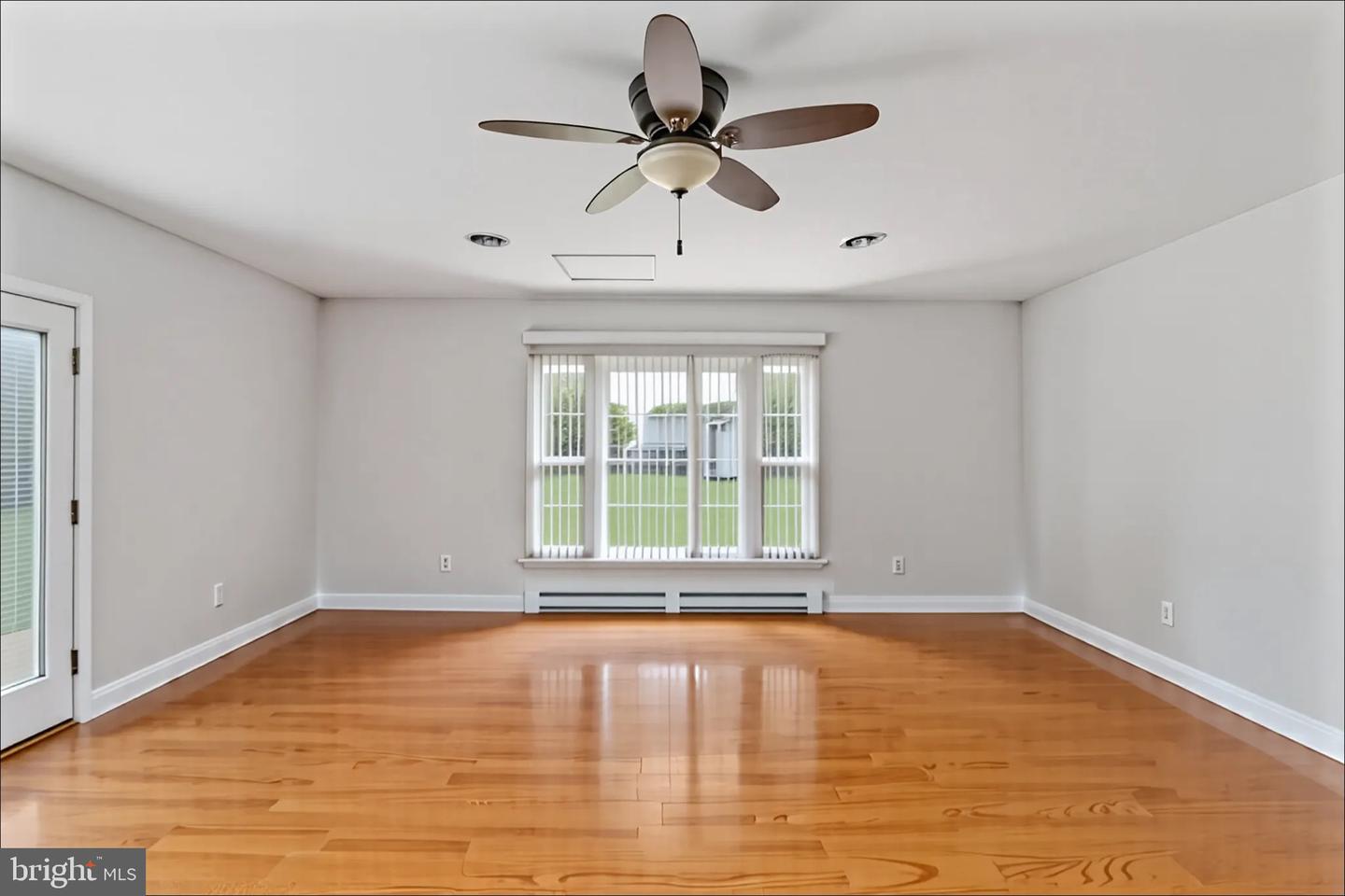 5379 PAYNE DR, KING GEORGE, Virginia 22485, 4 Bedrooms Bedrooms, ,1 BathroomBathrooms,Residential,For sale,5379 PAYNE DR,VAKG2006590 MLS # VAKG2006590