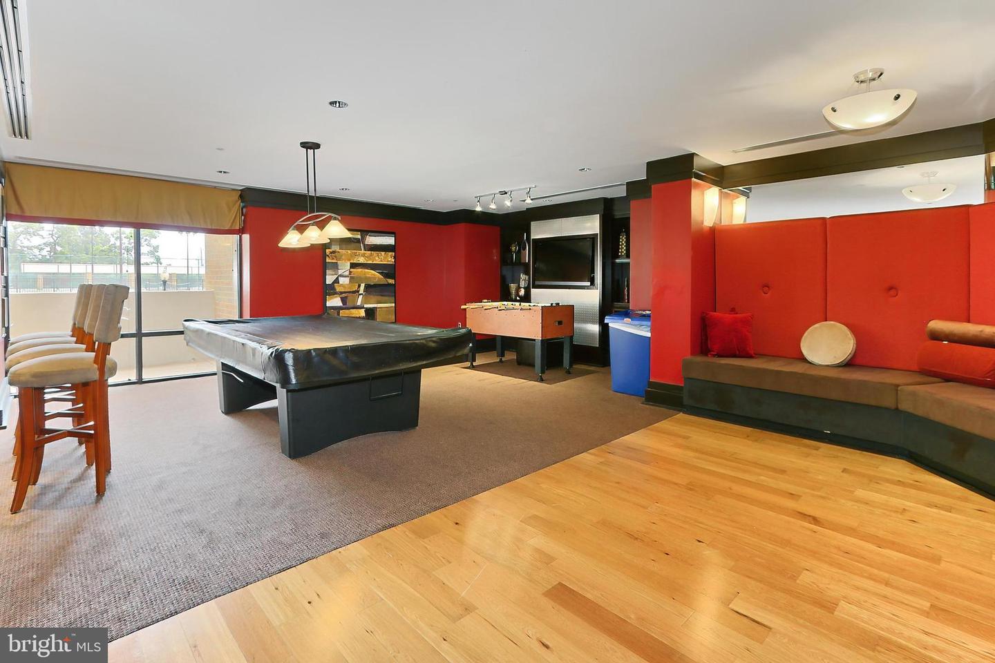 4500 S FOUR MILE RUN DR #623, ARLINGTON, Virginia 22204, 2 Bedrooms Bedrooms, 6 Rooms Rooms,2 BathroomsBathrooms,Residential,For sale,4500 S FOUR MILE RUN DR #623,VAAR2059552 MLS # VAAR2059552