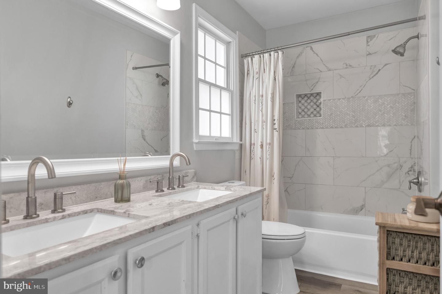 3796 BENSON CT, DUMFRIES, Virginia 22025, 4 Bedrooms Bedrooms, ,2 BathroomsBathrooms,Residential,For sale,3796 BENSON CT,VAPW2097978 MLS # VAPW2097978